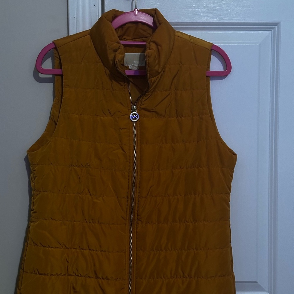 Michael Kors Women's Puffer Vest in Brown